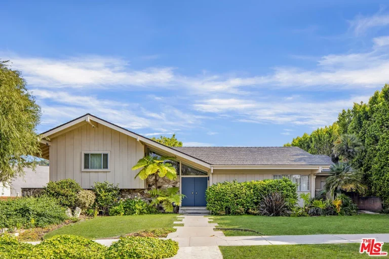The Brady Bunch Home Is For Sale in North Hollywood Brady Bunch House
